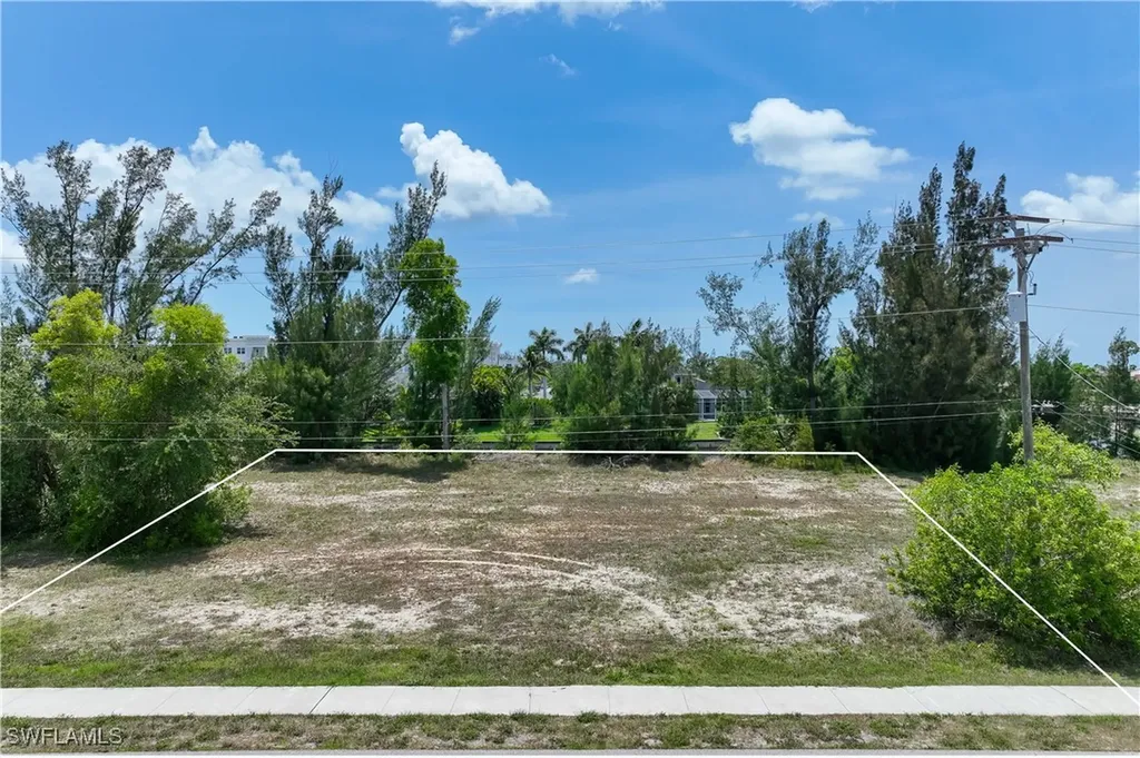 2300 SW 20th Avenue Cape Coral FL 33991