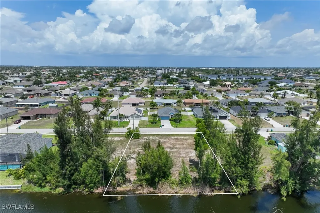 2300 SW 20th Avenue Cape Coral FL 33991