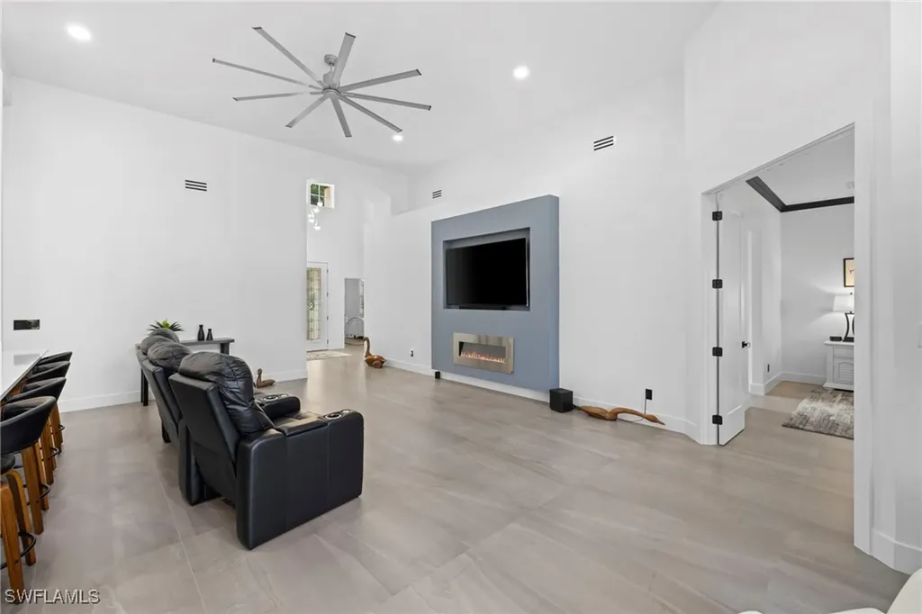 6903 Mauna Loa Lane Naples FL 34113