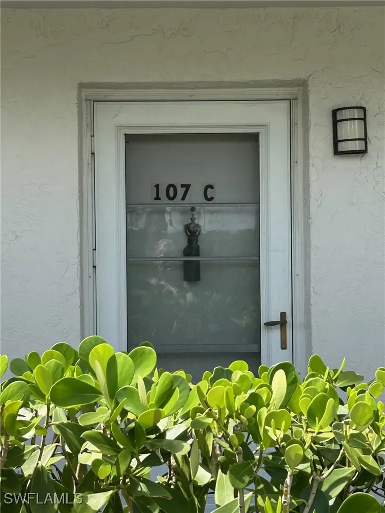 5651 Rattlesnake Hamm Road Naples FL 34113