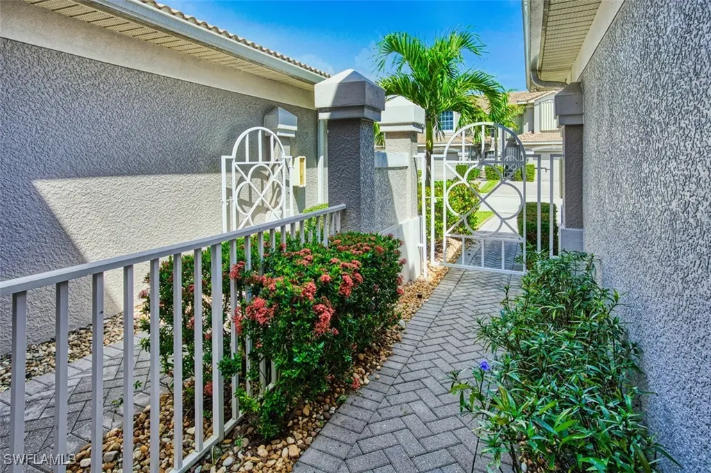 10011 Sky View Way Fort Myers FL 33913