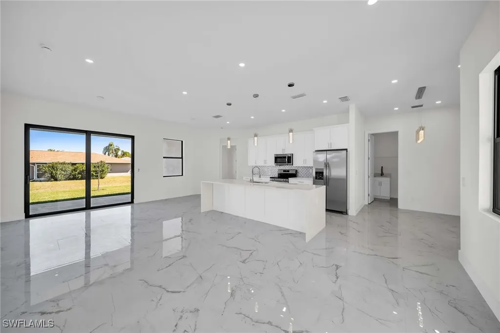 1002 NE 7th Avenue Cape Coral FL 33909
