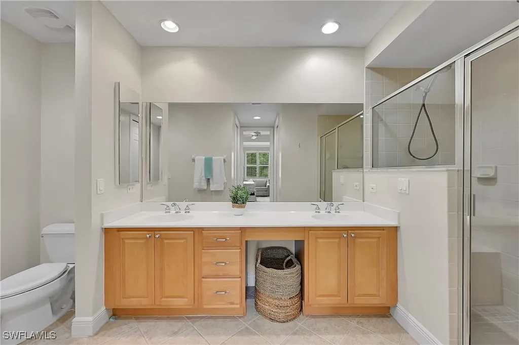 4700 Yacht Harbor Drive Naples FL 34112