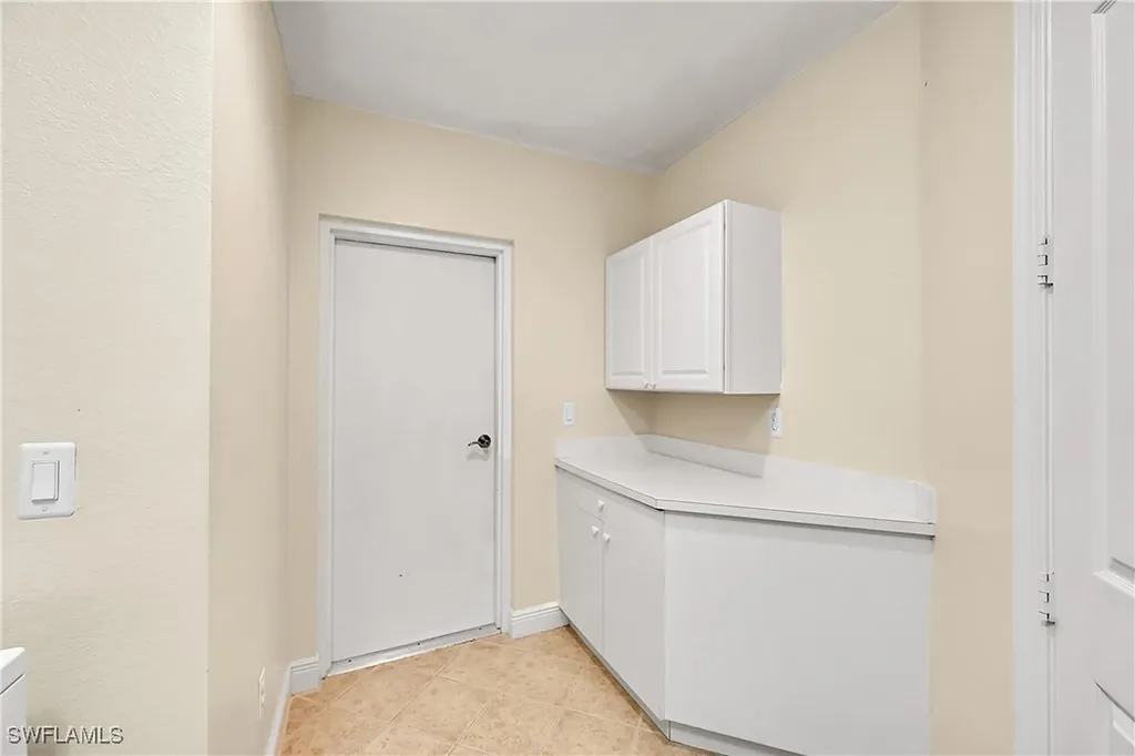 4700 Yacht Harbor Drive Naples FL 34112