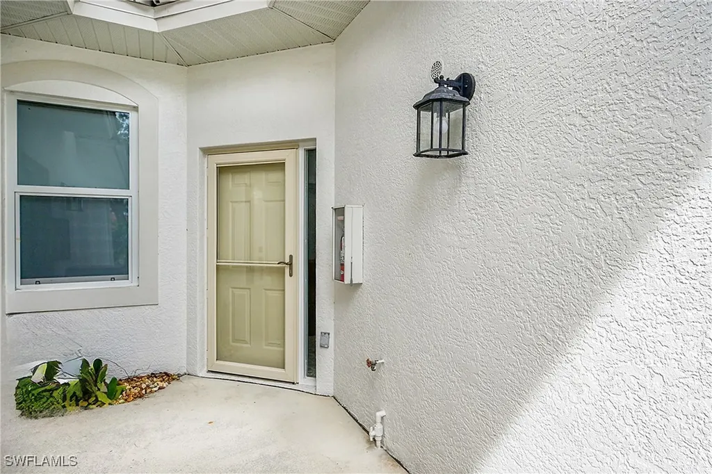 4700 Yacht Harbor Drive Naples FL 34112