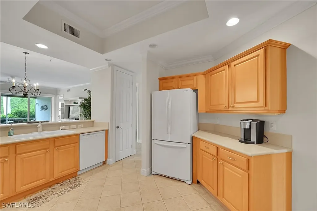 4700 Yacht Harbor Drive Naples FL 34112