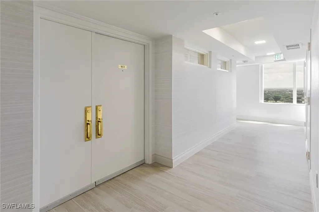 6849 Grenadier Boulevard Naples FL 34108