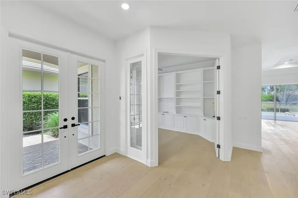 9209 Troon Lakes Drive Naples FL 34109