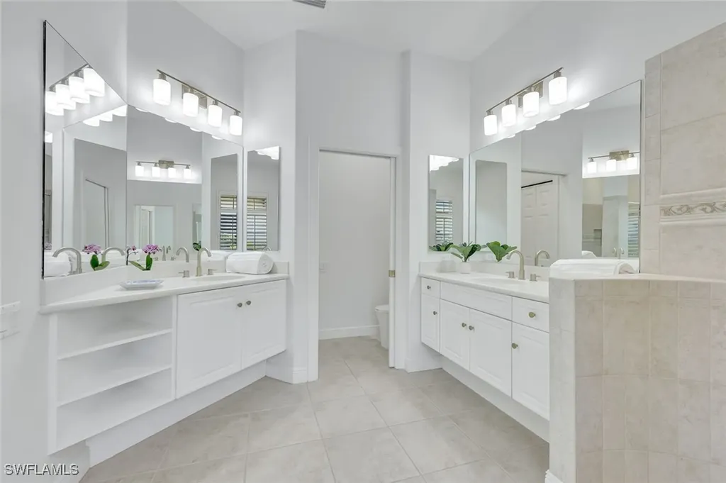 9209 Troon Lakes Drive Naples FL 34109