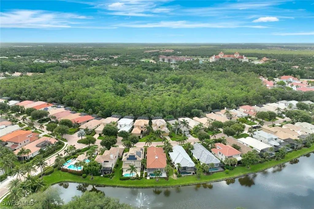 9209 Troon Lakes Drive Naples FL 34109