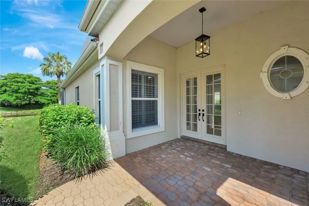 9209 Troon Lakes Drive Naples FL 34109