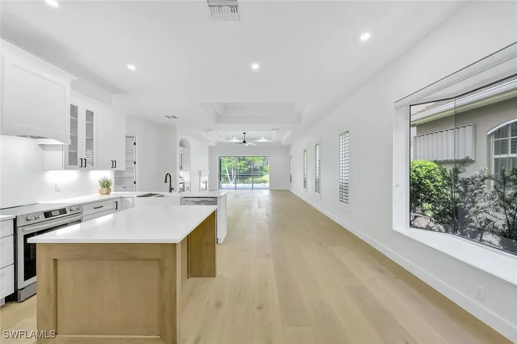 9209 Troon Lakes Drive Naples FL 34109