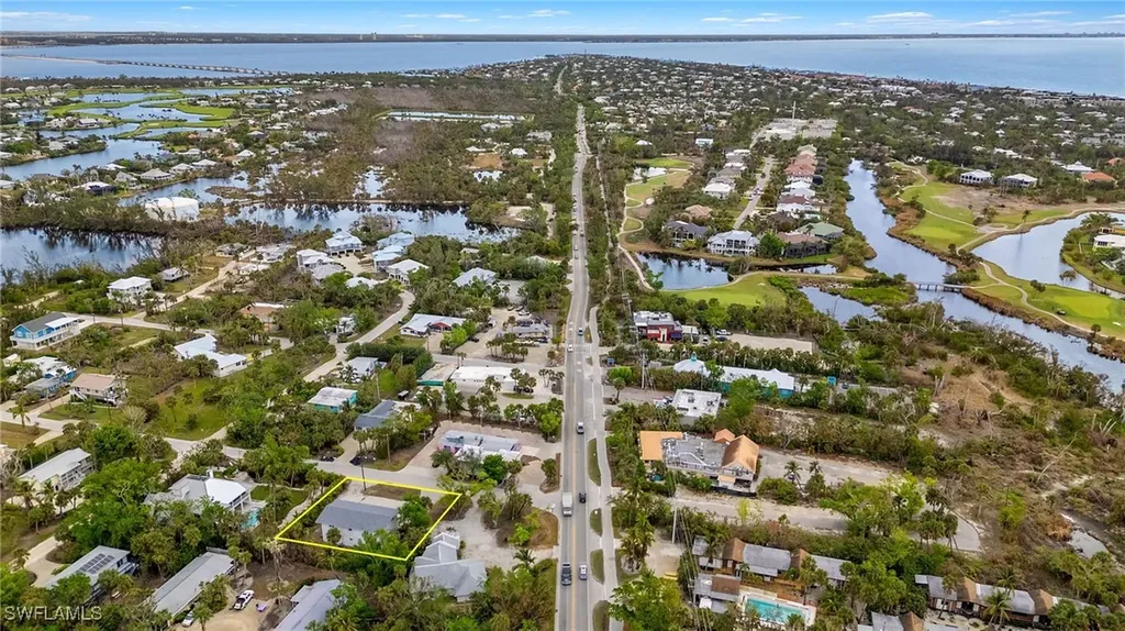905 Fitzhugh Street Sanibel FL 33957