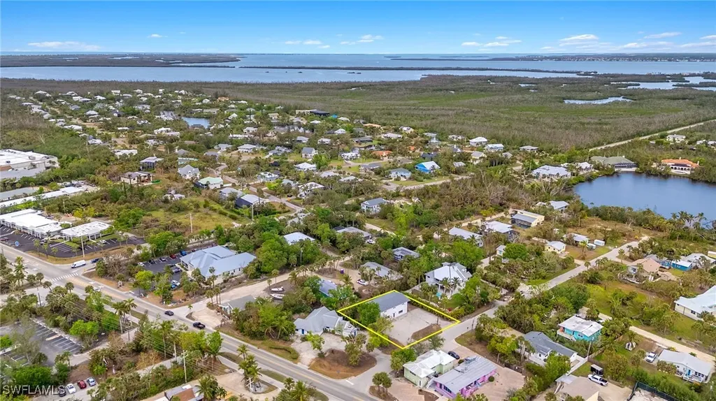 905 Fitzhugh Street Sanibel FL 33957