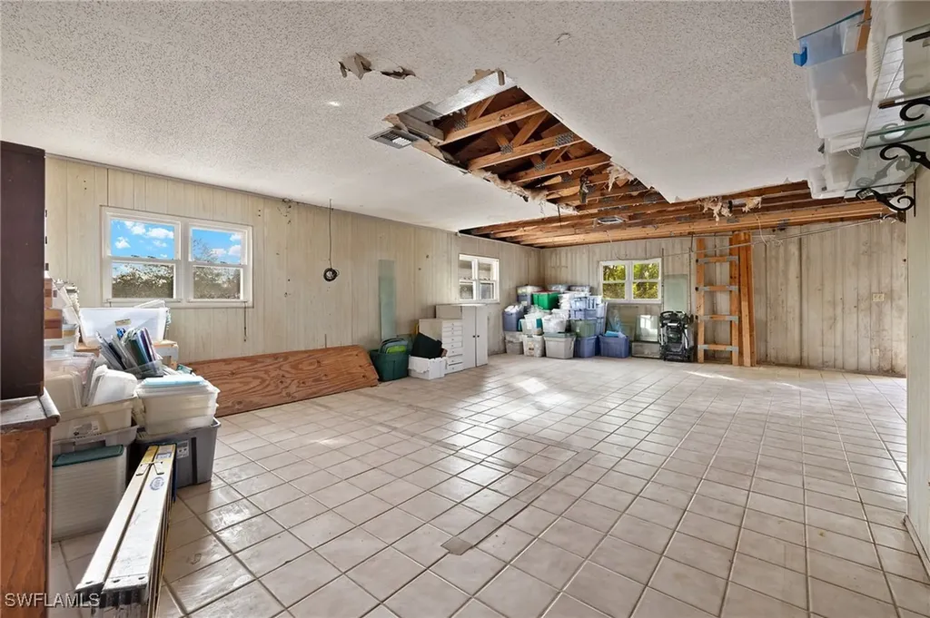 905 Fitzhugh Street Sanibel FL 33957