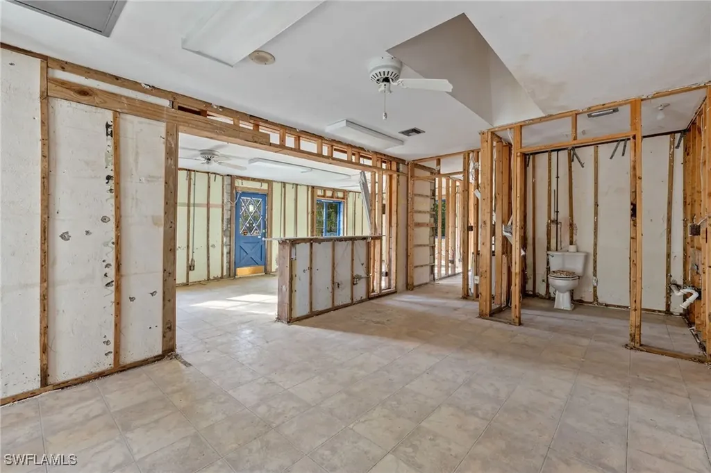 1544 Periwinkle Way Sanibel FL 33957