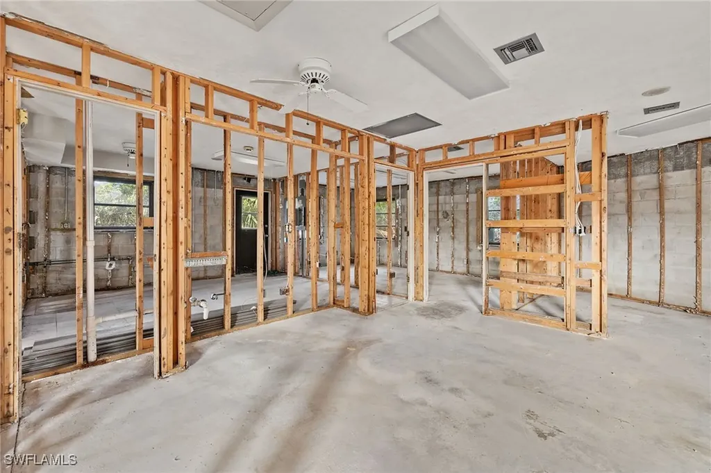 1544 Periwinkle Way Sanibel FL 33957