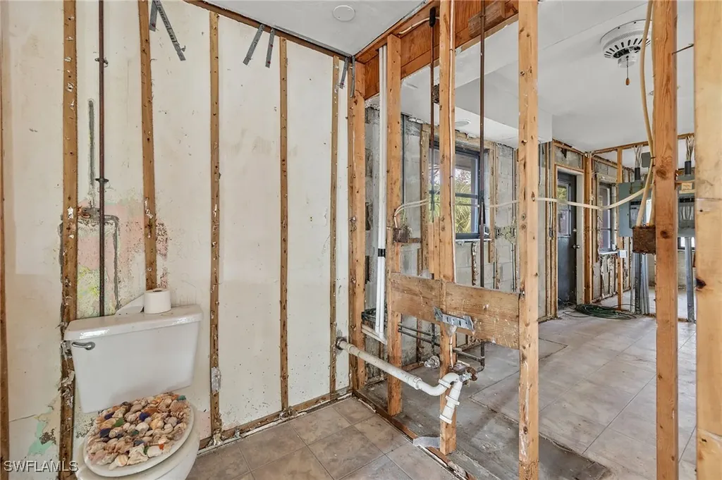 1544 Periwinkle Way Sanibel FL 33957