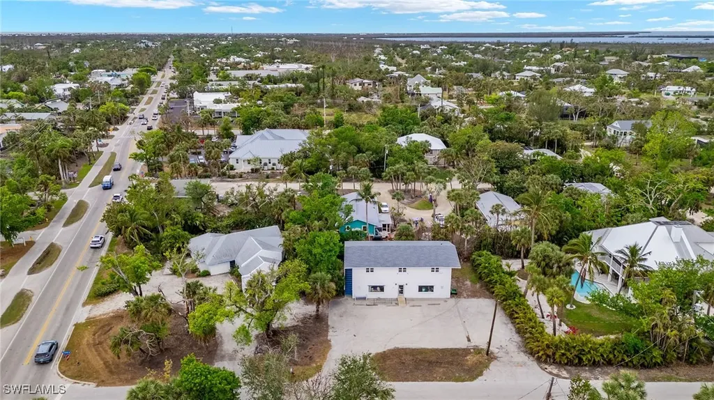 1544 Periwinkle Way Sanibel FL 33957