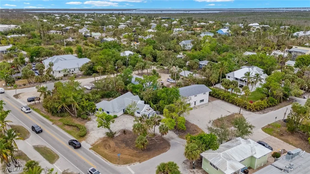 1544 Periwinkle Way Sanibel FL 33957