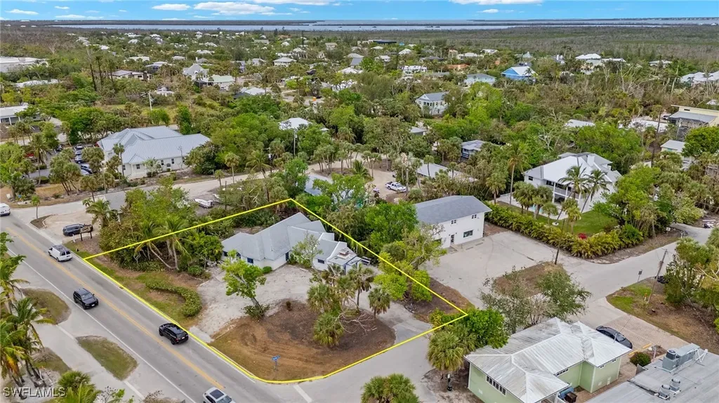 1544 Periwinkle Way Sanibel FL 33957