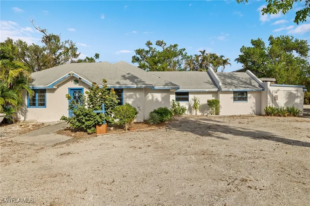1544 Periwinkle Way Sanibel FL 33957