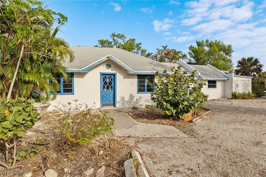 1544 Periwinkle Way Sanibel FL 33957