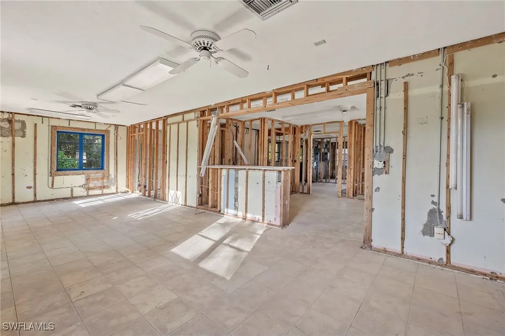 1544 Periwinkle Way Sanibel FL 33957