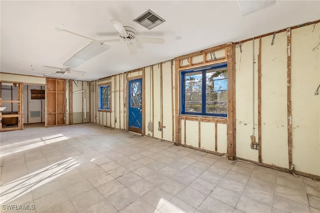 1544 Periwinkle Way Sanibel FL 33957