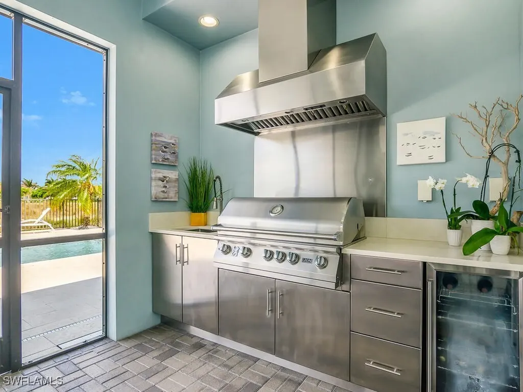 6478 Warwick Avenue Naples FL 34113