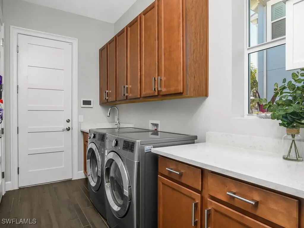 6478 Warwick Avenue Naples FL 34113