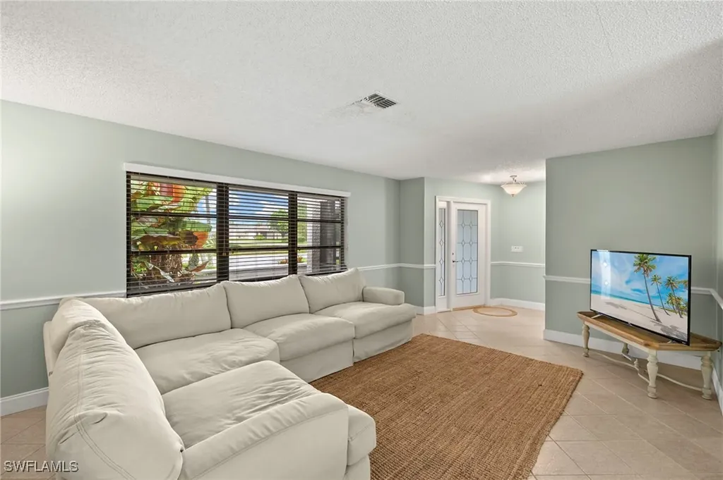 3703 SE 15th Avenue Cape Coral FL 33904