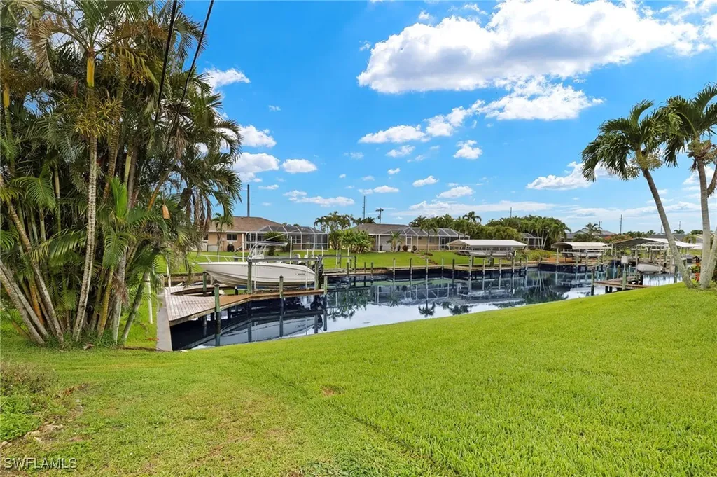 3703 SE 15th Avenue Cape Coral FL 33904