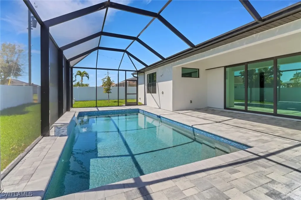 310 NW 14th Street Cape Coral FL 33993