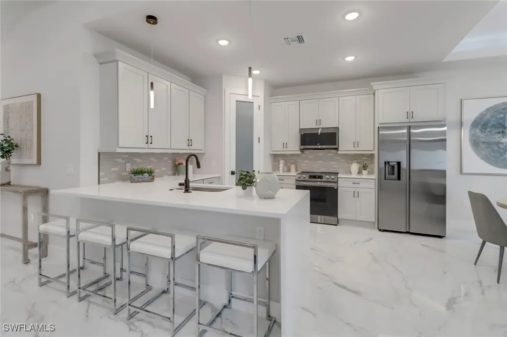 310 NW 14th Street Cape Coral FL 33993