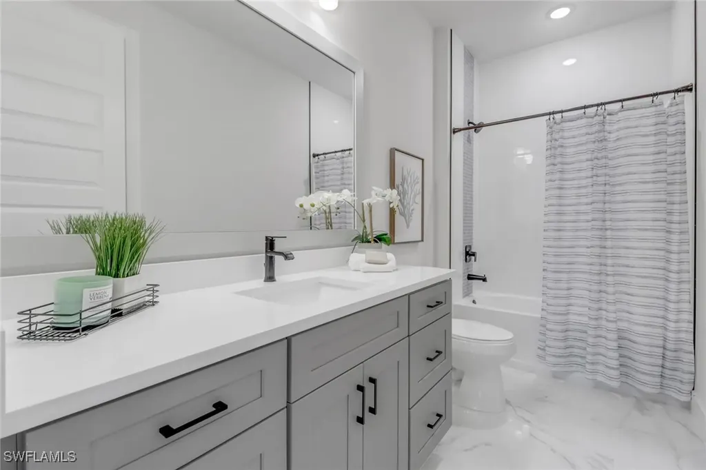 310 NW 14th Street Cape Coral FL 33993