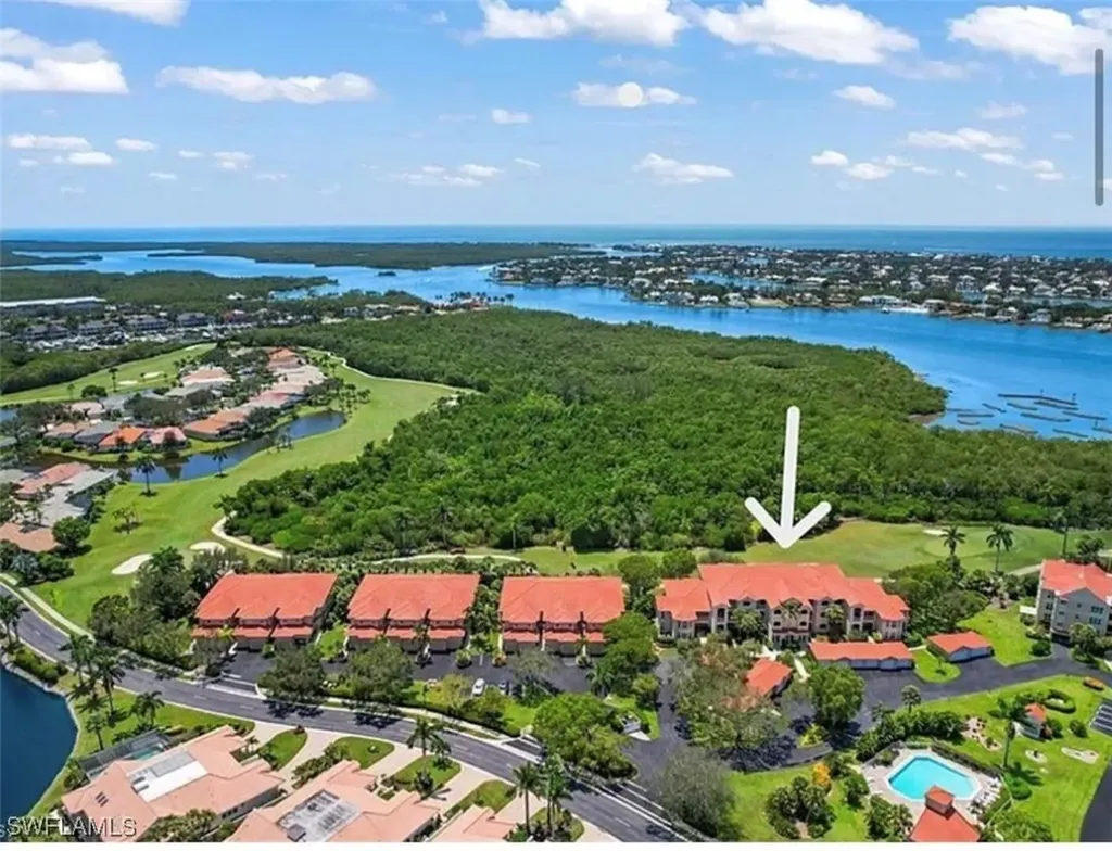 Naples FL, 4650 Yacht Harbor Drive, Unit 125