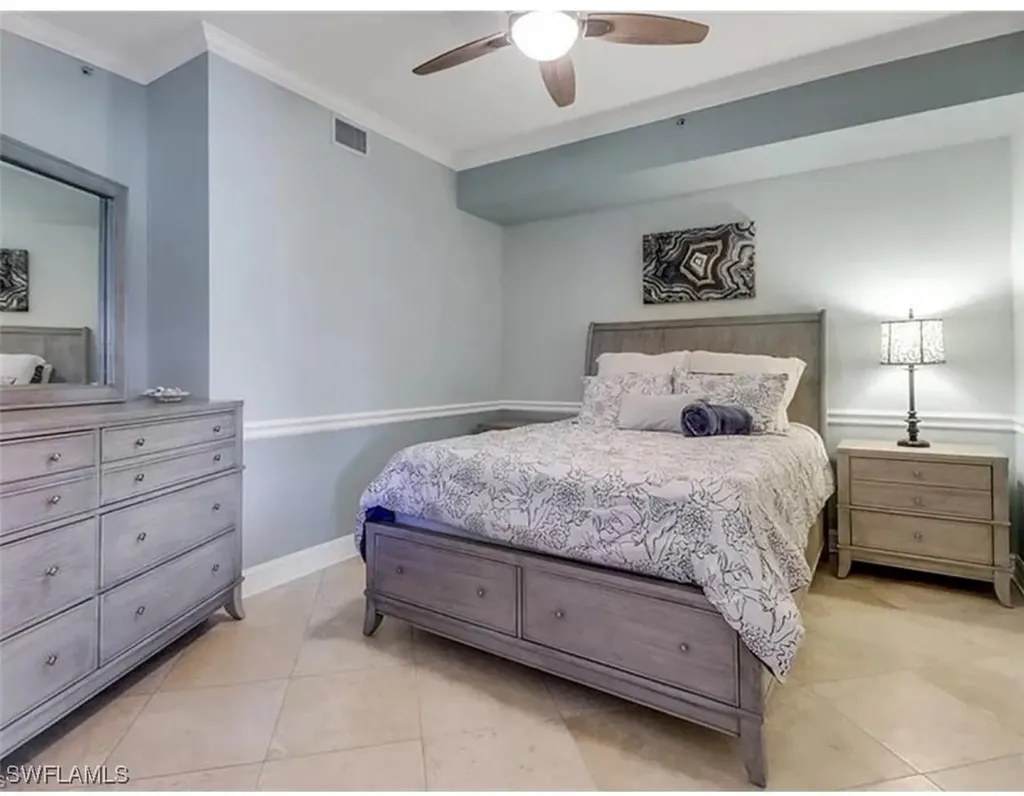 4650 Yacht Harbor Drive Naples FL 34112