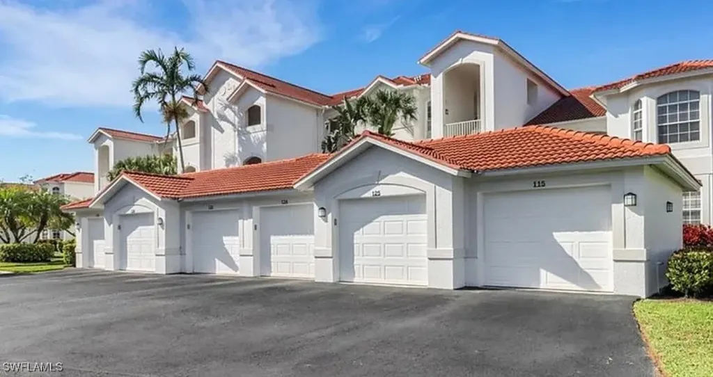 4650 Yacht Harbor Drive Naples FL 34112