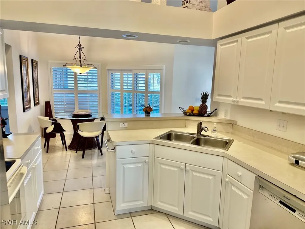 930 Marble Drive Naples FL 34104
