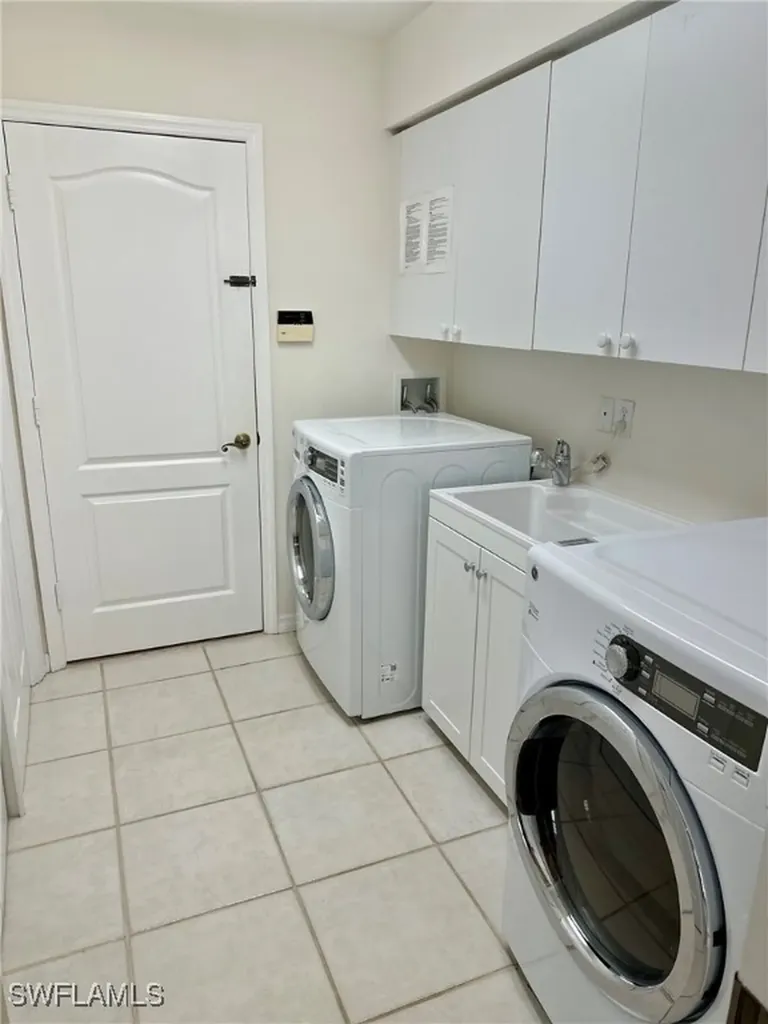 930 Marble Drive Naples FL 34104