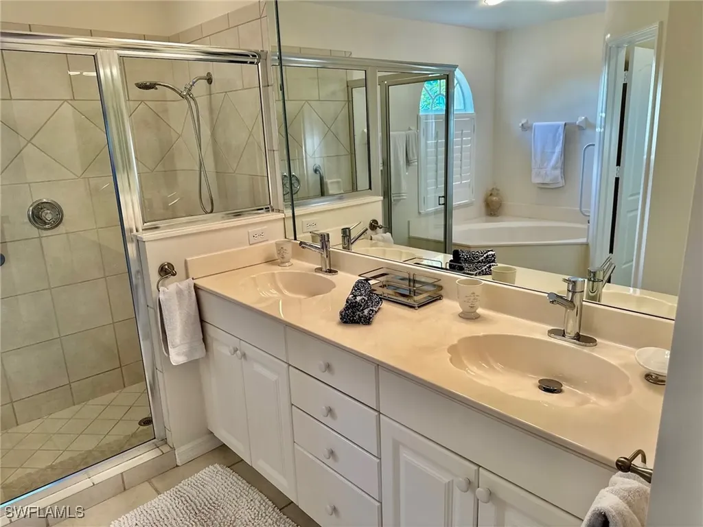 930 Marble Drive Naples FL 34104
