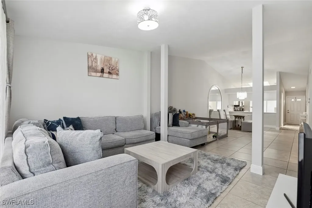 3410 Frosty Way Naples FL 34112