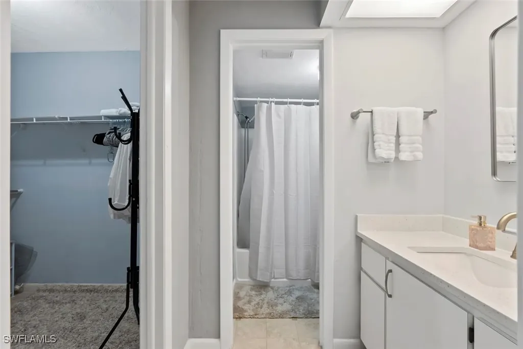 3410 Frosty Way Naples FL 34112