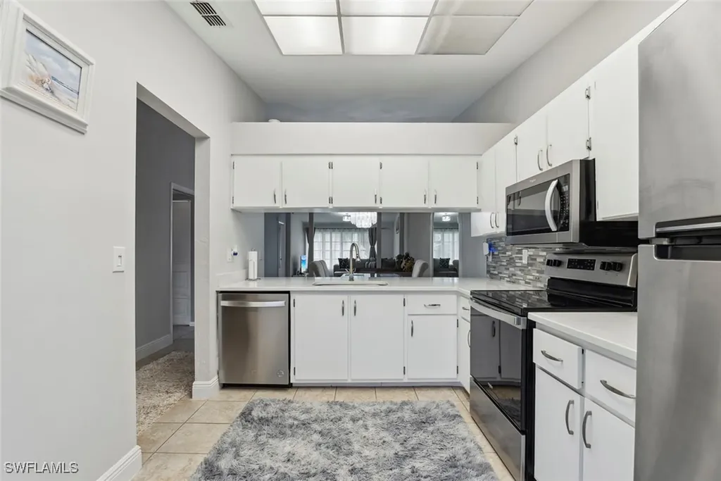 3410 Frosty Way Naples FL 34112