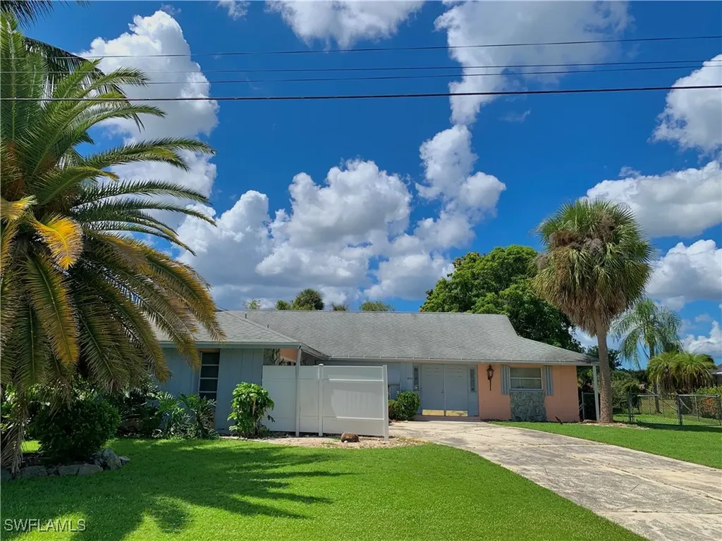 3672 SE 5th Court Cape Coral FL 33904