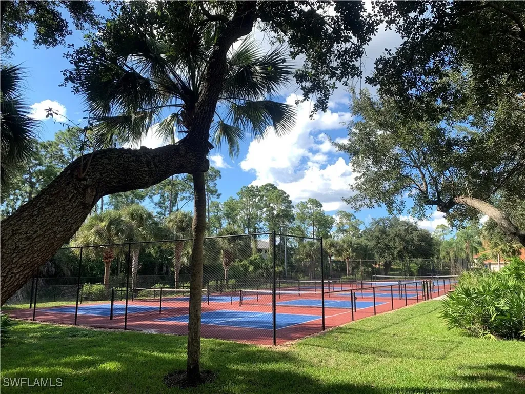 230 Robin Hood Circle Naples FL 34104