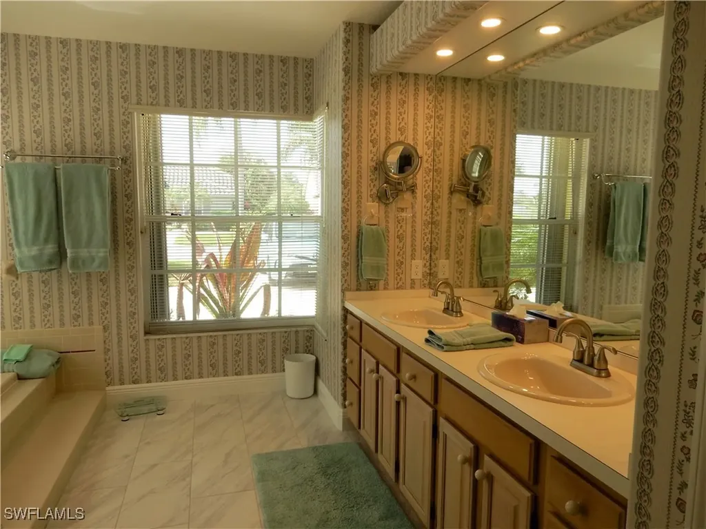 13080 Bridgeford Avenue Bonita Springs FL 34135