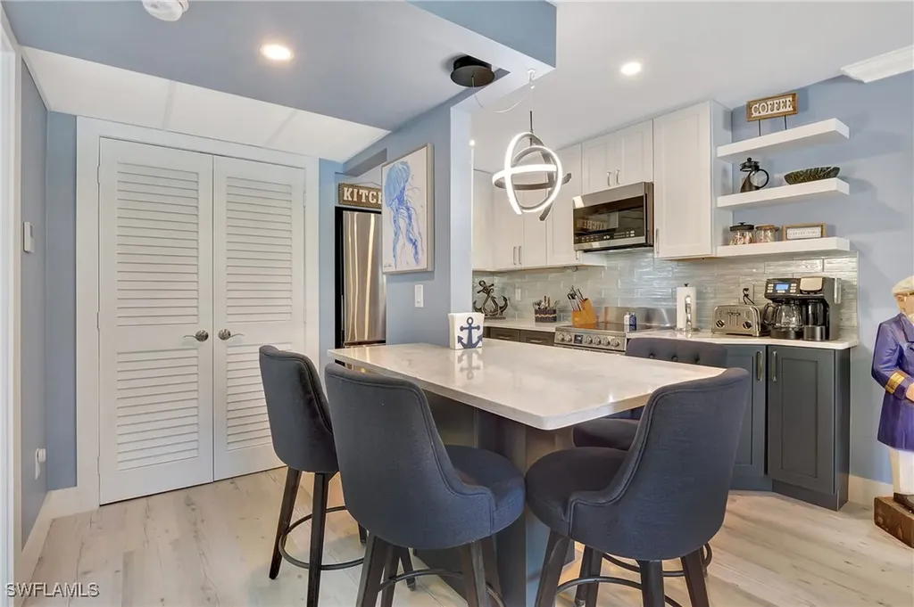 1295 Gulf Shore Boulevard S Naples FL 34102