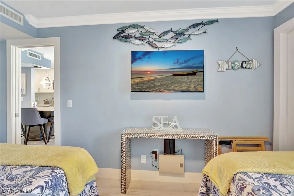 1295 Gulf Shore Boulevard S Naples FL 34102